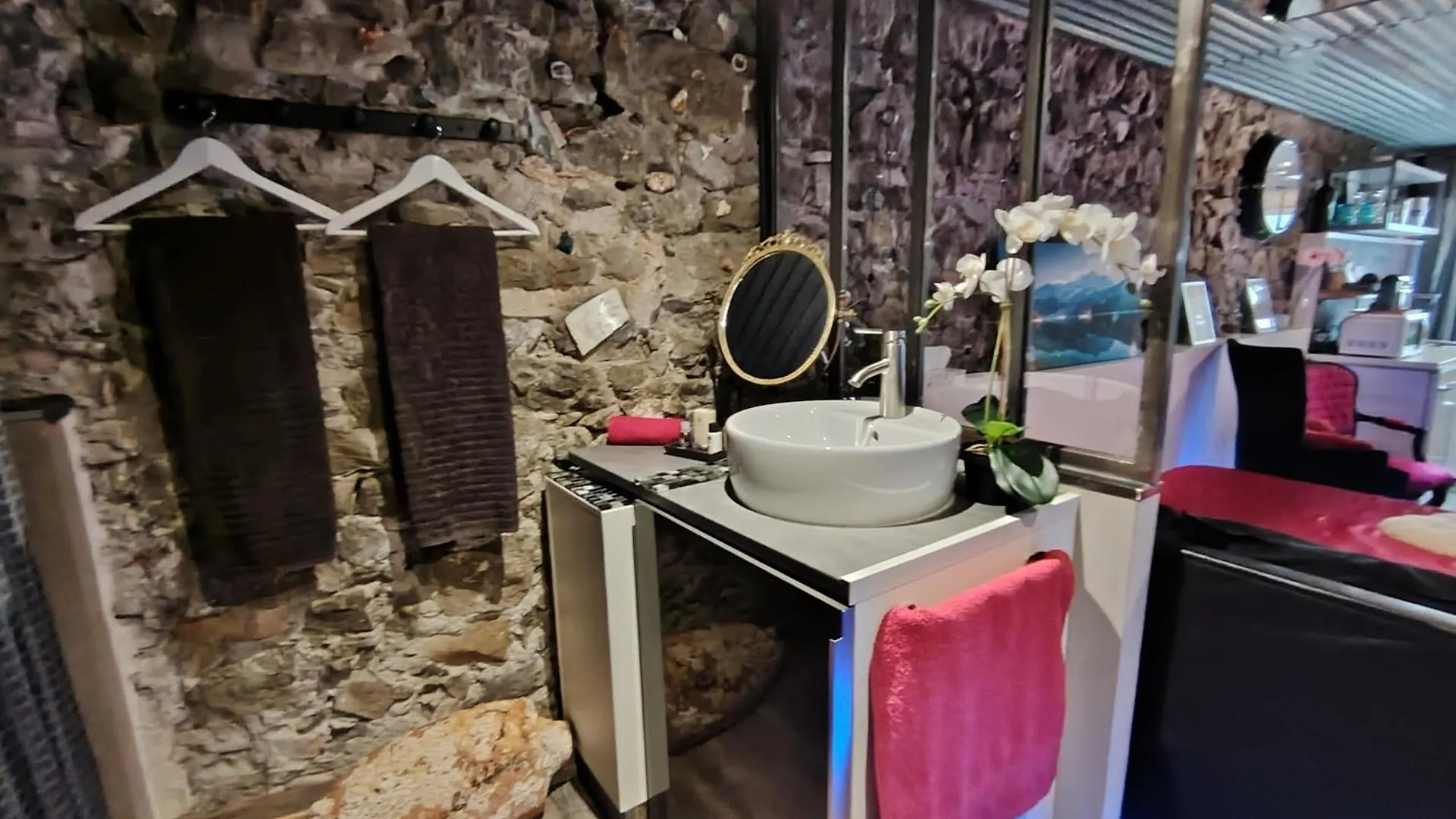 Sweet Loft Grenoble-Love Room Avec Jacuzzi & Sauna Appartement Grenoble